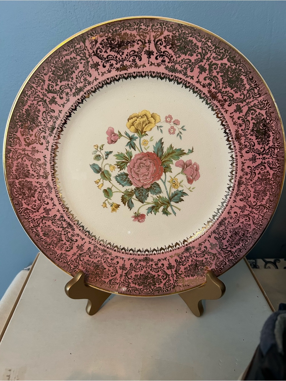 Stunning Century by Salem 23K Gold Rim Pink Floral Decorative Dinner Plate USA